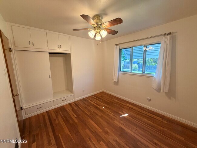 Building Photo - 751 Balzar Cir