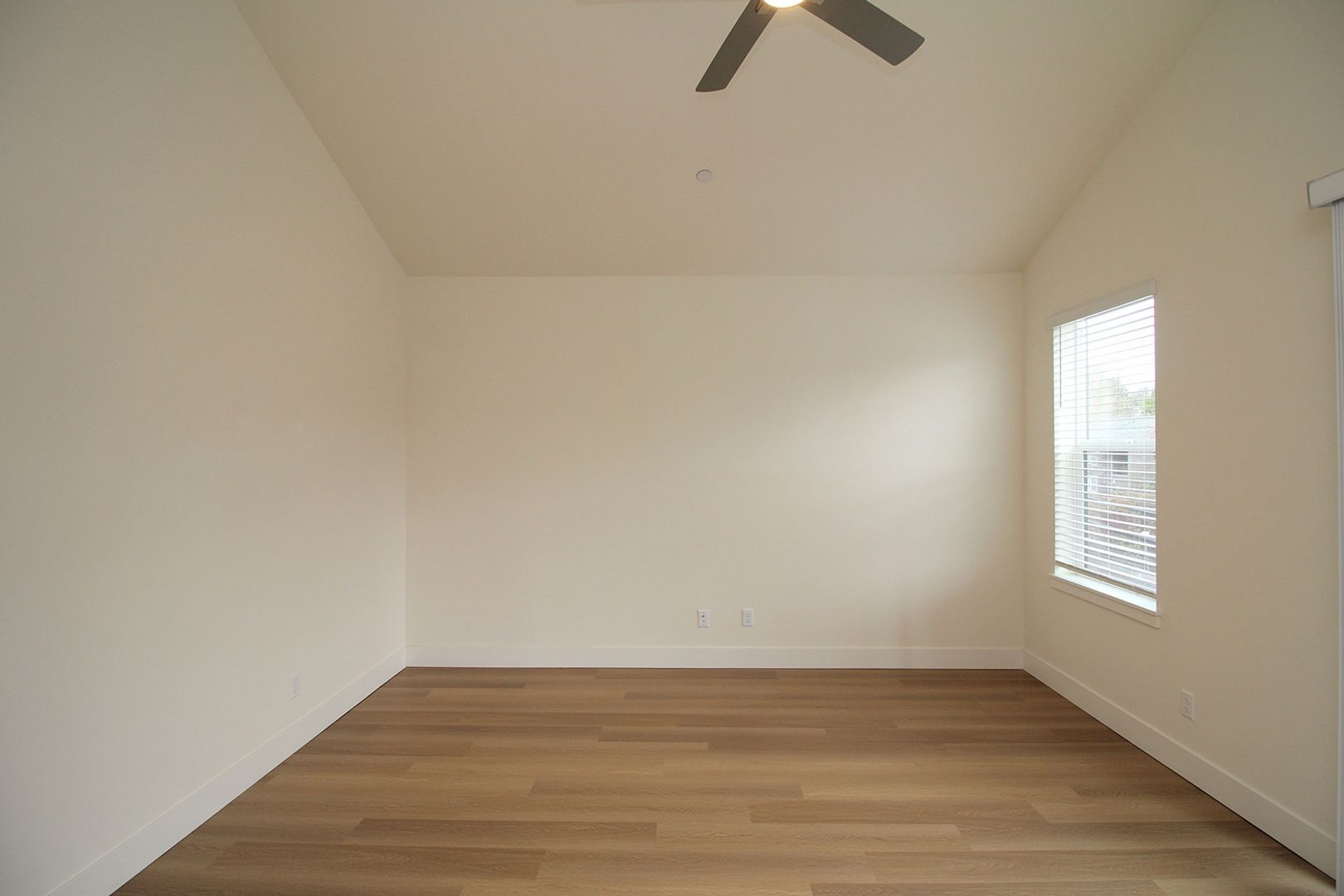 Building Photo - 8417 SW 24th Ave