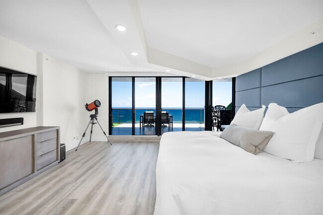 Building Photo - 3115 S Ocean Blvd