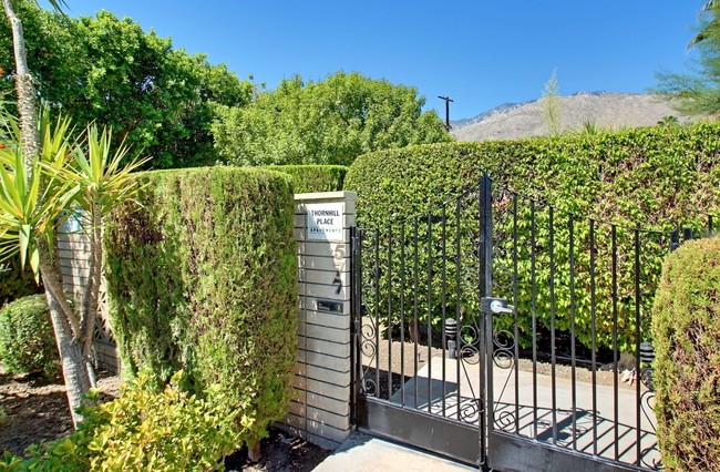 Building Photo - Thornhill Apartments