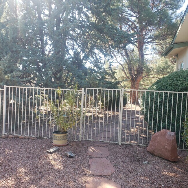 Building Photo - 70 Red Fox Ln