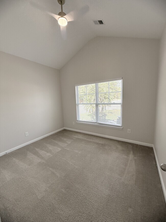 Building Photo - 207 Cupola Dr