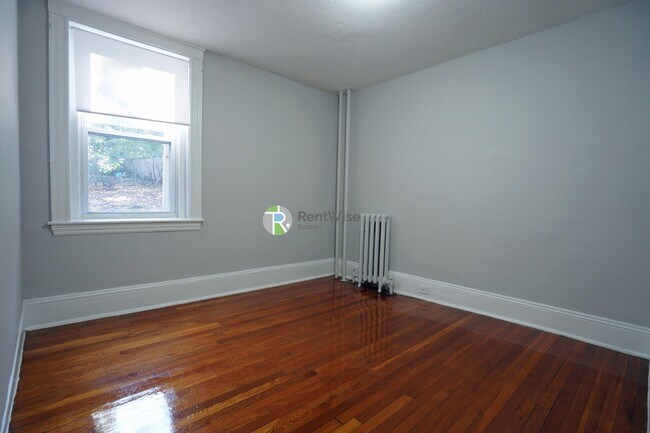 Building Photo - 146 Chiswick Rd