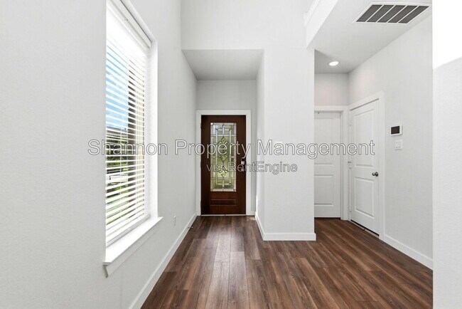 Building Photo - 8017 Whisper Grove Dr
