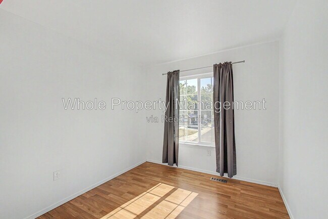 Building Photo - 3731 Shefield Dr
