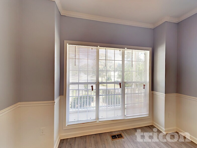 Building Photo - 9747 Whitetail Rd