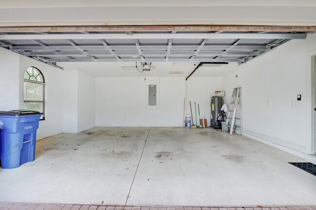 Garage - 10250 Templeton Ln