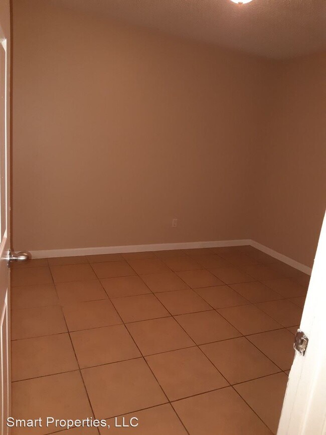 Building Photo - 2 br, 2 bath House - 825 Fox Lake Drive