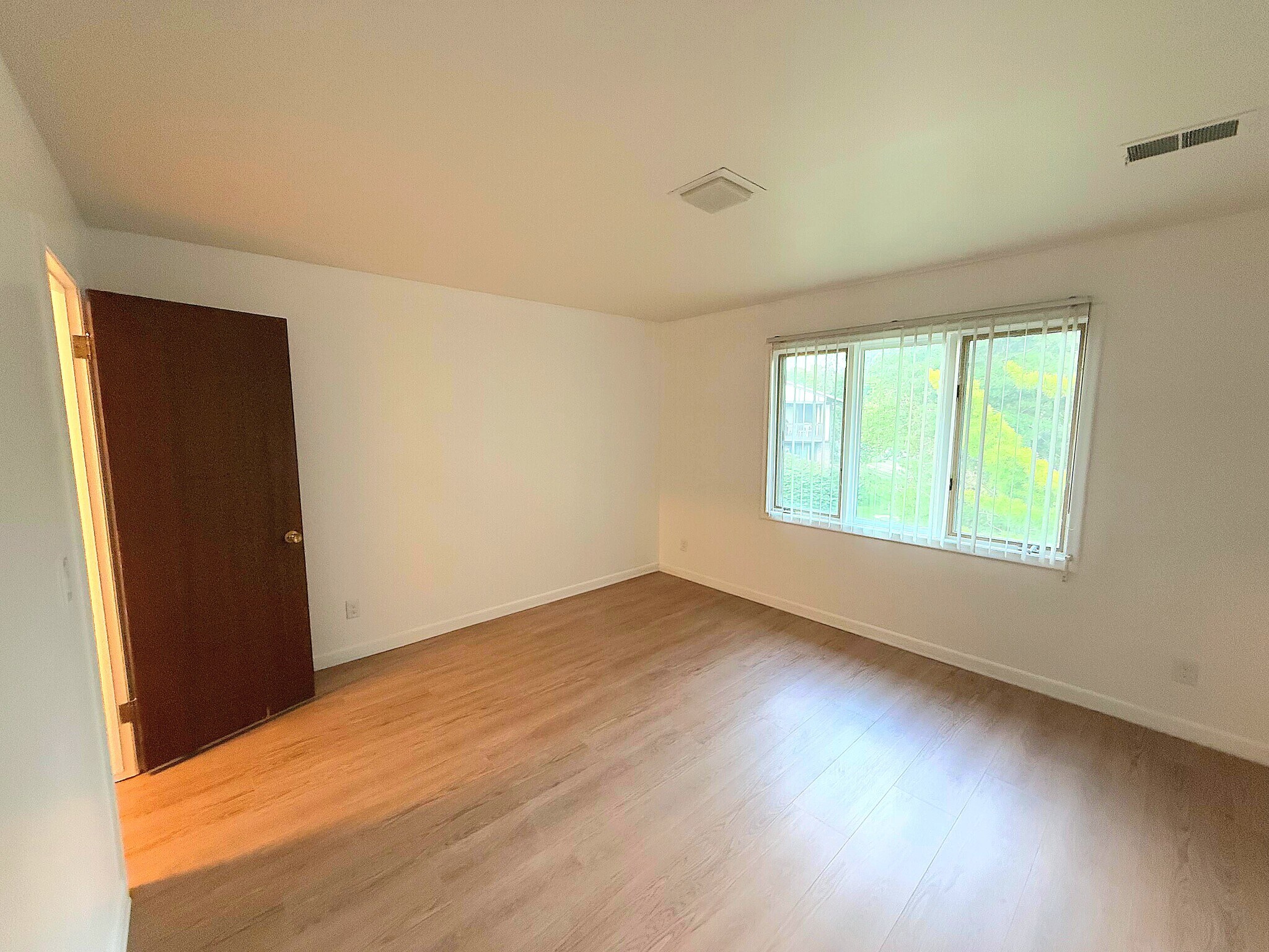 bedroom - 6150 Cobblers Dr