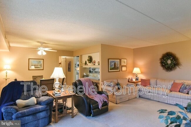 Building Photo - 1631 Edgewood Pl