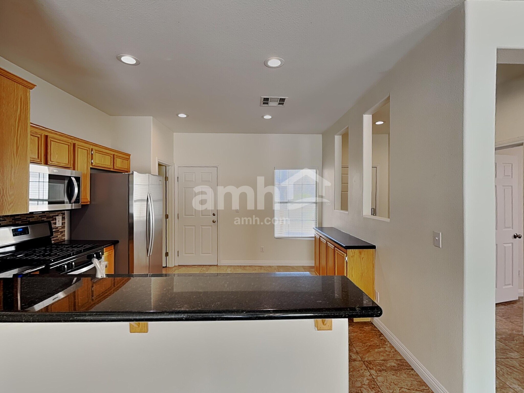 Building Photo - 1660 Encarta St