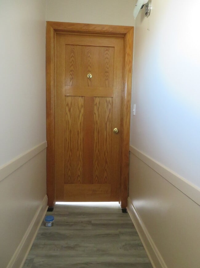 Building Photo - 118 N 12th Ave