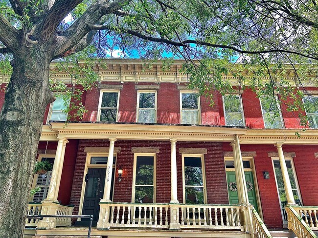 Primary Photo - 2616 E Franklin St