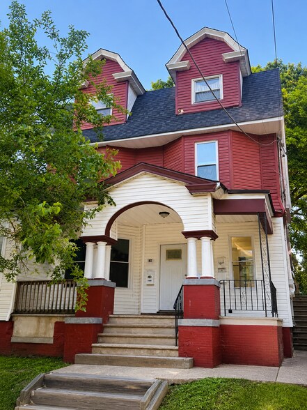 Building Photo - 853 S 12th St