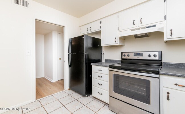 Building Photo - 2515 Brownsboro Rd