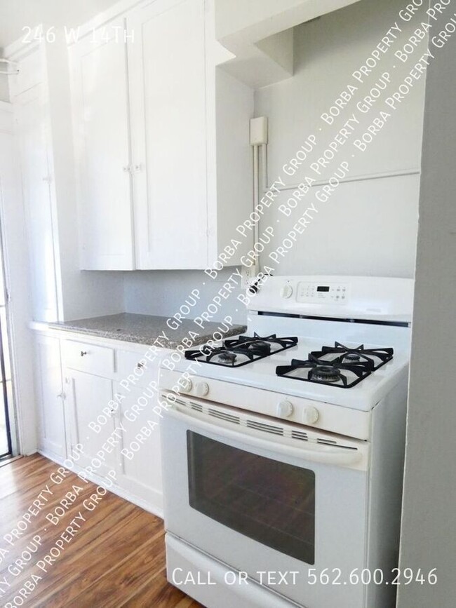Building Photo - 246 W 14Th-