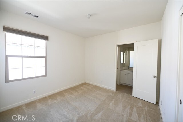 Building Photo - 105 Holly Springs
