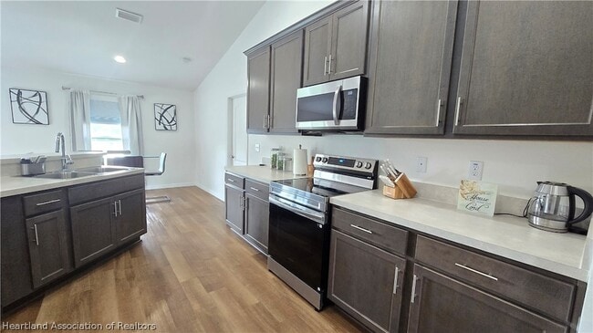Building Photo - 4720 San Lorenzo Dr