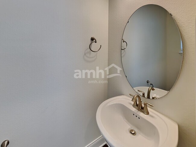 Building Photo - 6162 Little Blf Cir