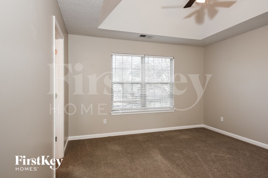 Building Photo - 4580 Grove Park Way NW