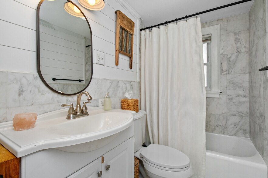 Bathroom - 24 Gill Rd