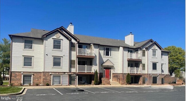 Building Photo - 800 Stratford Way