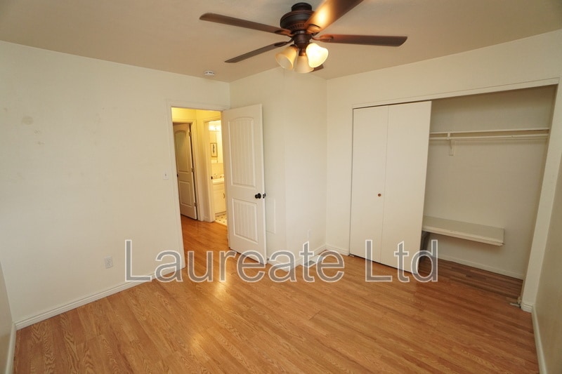 Building Photo - 5 S Elati St