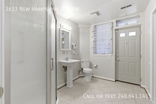 Building Photo - 3633 New Hampshire Ave NW
