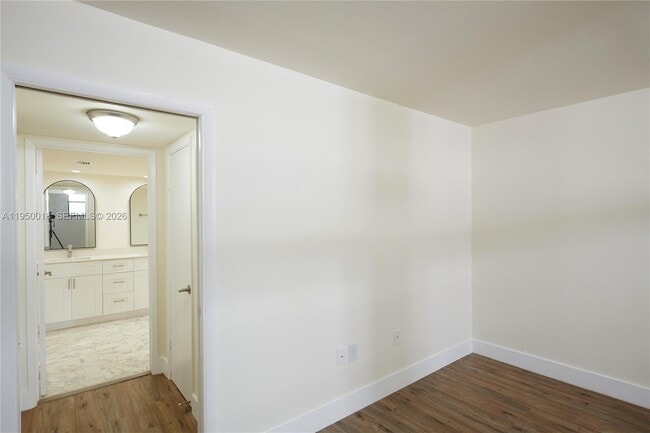 Building Photo - 5845 Collins Ave