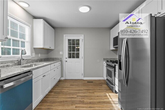 Building Photo - 1829 Spruce St