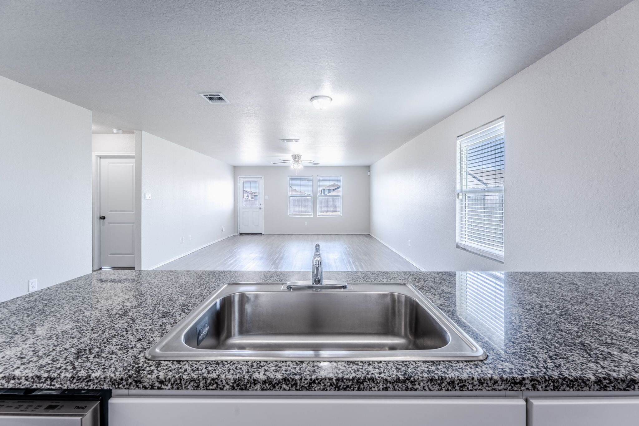 Building Photo - 360 Agave Cir