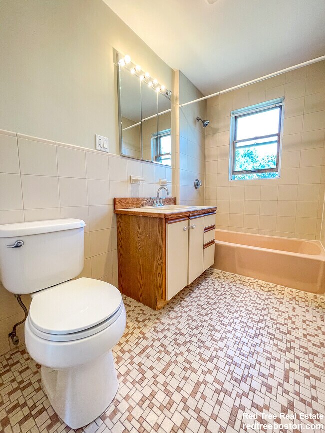 Building Photo - 57 Breck Ave