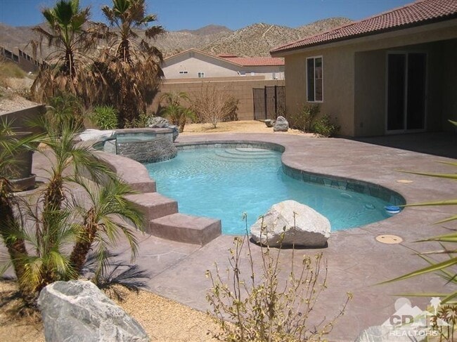 Building Photo - 8419 Meadows Way