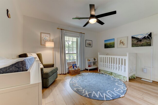 Building Photo - 2406 Blue Water Ln