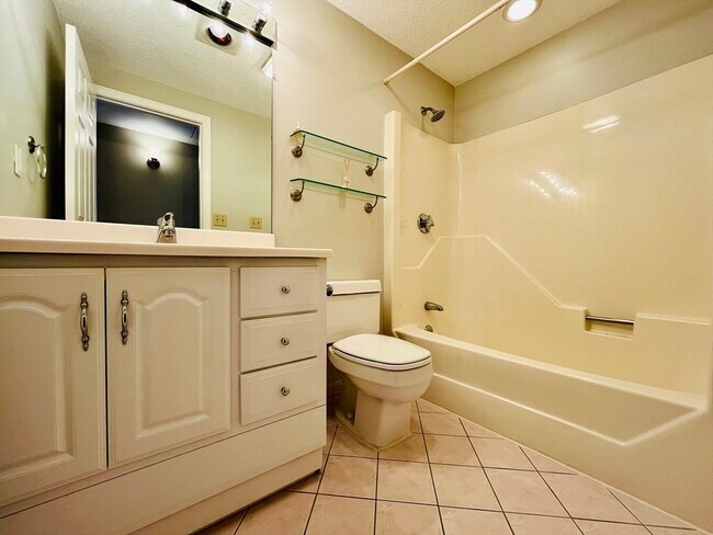 Building Photo - 30 Margin St