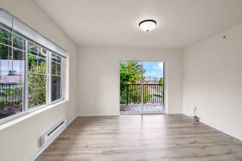 Building Photo - 12040 Bridgeport Way SW