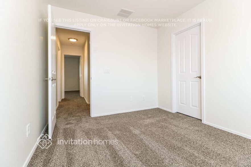 Building Photo - 16546 W Desert Bloom St