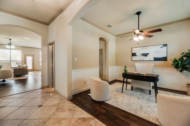 Building Photo - 929 Lake Meadow Ln