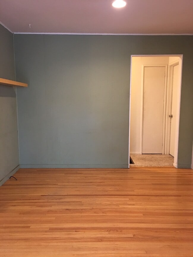 Building Photo - 12381 Sunset Ave