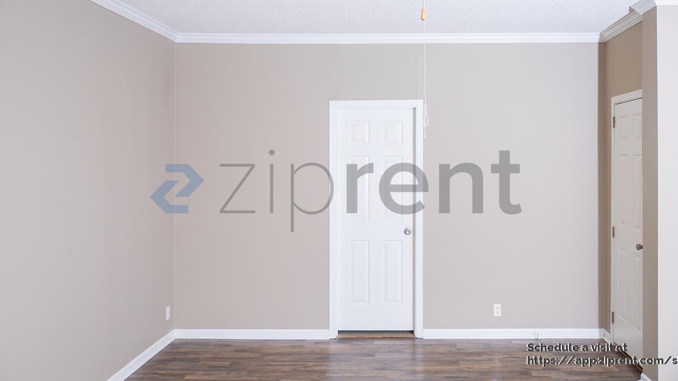 Building Photo - 1108 Lone Oak Rd