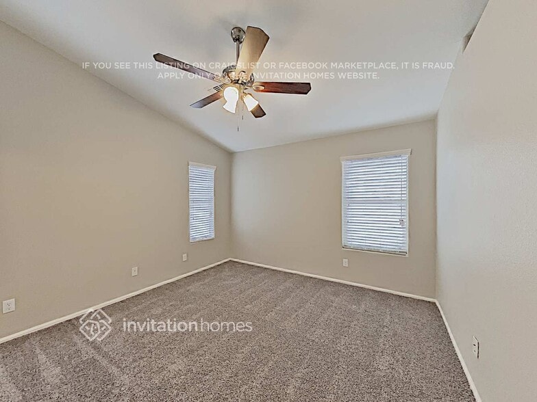 Building Photo - 16097 W Kendall St