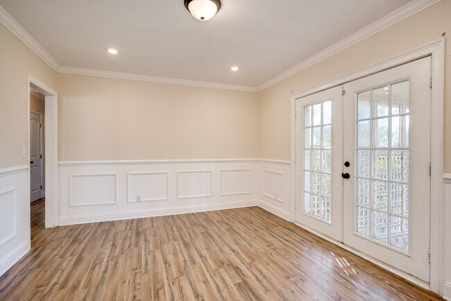 Building Photo - 111 Lehigh Ave