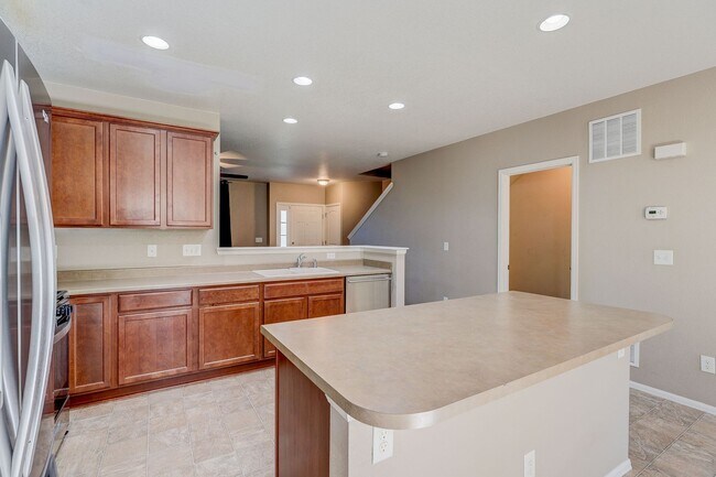 Building Photo - 5 bedroom single family home in Castle Rock.