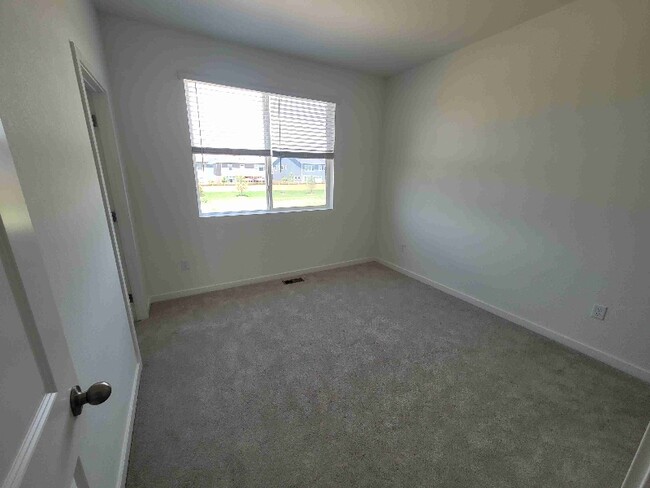 Building Photo - 4386 Timnath Pkwy
