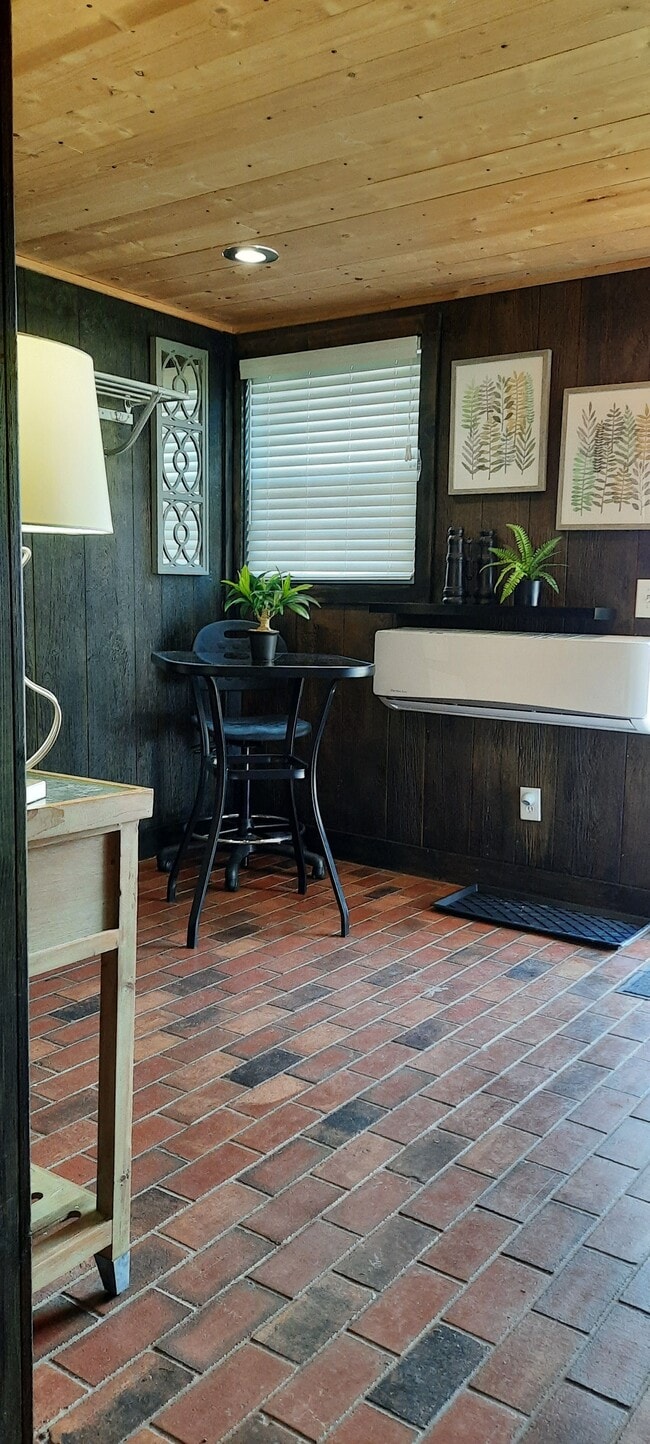 Building Photo - 487 Kentucky Ave