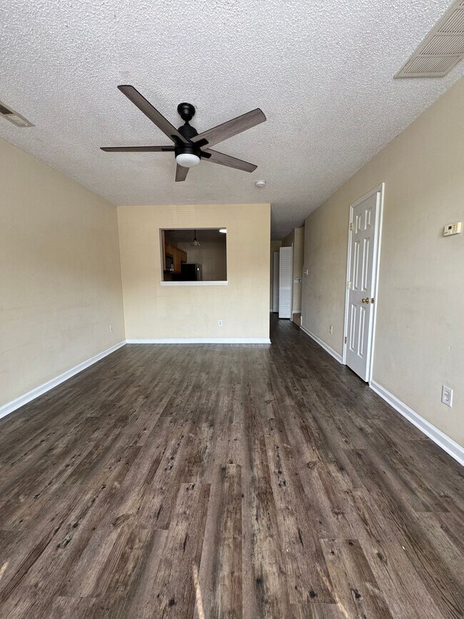 Building Photo - 1005 Timberlake Trail