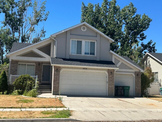 Building Photo - Beautiful 4 Bedroom Home in Layton!