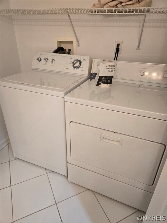 Building Photo - 3011 Cloverbank Rd