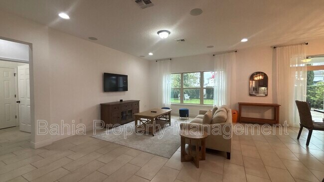 Building Photo - 14289 Lake Preserve Blvd