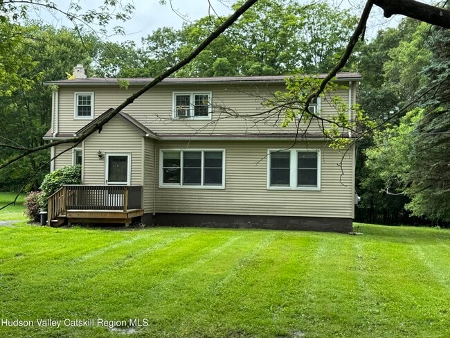 Building Photo - 51 Dubois Rd
